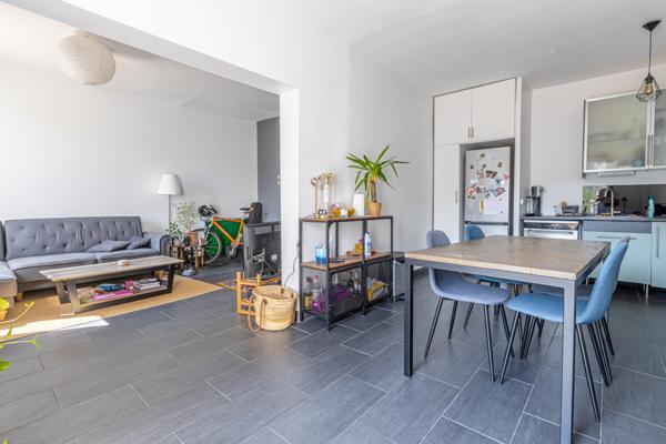 Montpellier (34000) APPARTEMENT - BORDURE ECUSSON