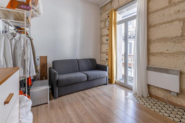 Montpellier (34000) APPARTEMENT - BORDURE ECUSSON