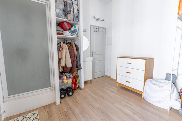 Montpellier (34000) APPARTEMENT - BORDURE ECUSSON