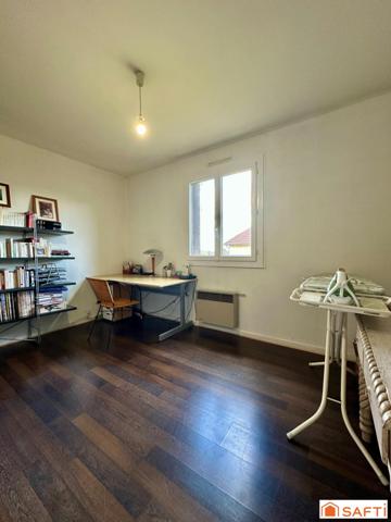 Grande maison avec 4 chambres