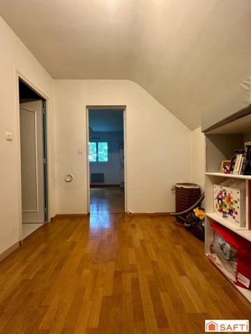 Grande maison avec 4 chambres