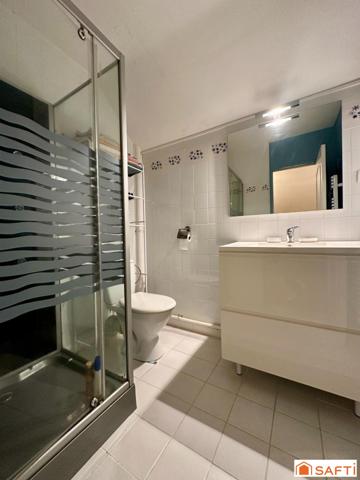 Grande maison avec 4 chambres