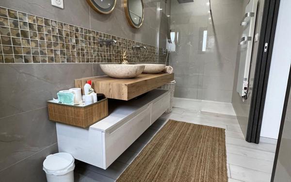 Maison à vendre    7 pièces • 195 m2 Saint-Denis-en-Val