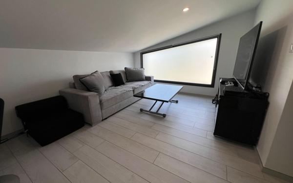 Maison à vendre    7 pièces • 195 m2 Saint-Denis-en-Val