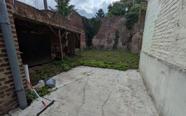 Maison à vendre    3 pièces • 145 m2 Saint-Quentin