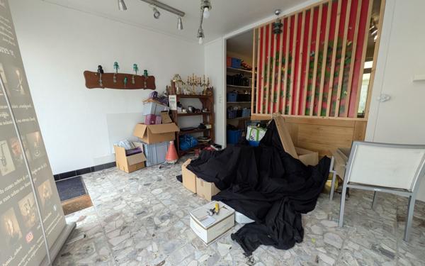 Maison à vendre    3 pièces • 145 m2 Saint-Quentin