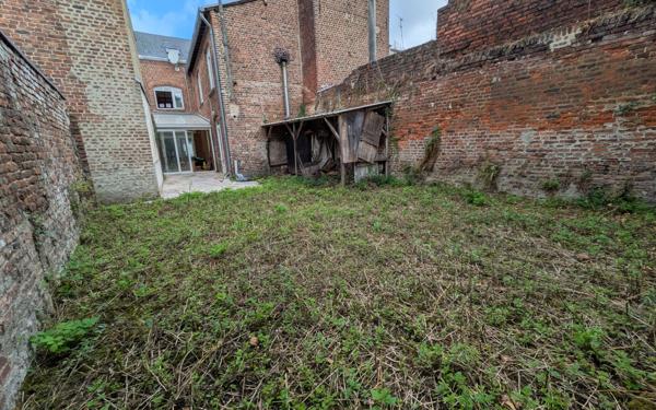 Maison à vendre    3 pièces • 145 m2 Saint-Quentin