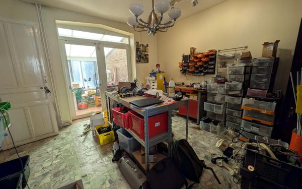 Maison à vendre    3 pièces • 145 m2 Saint-Quentin