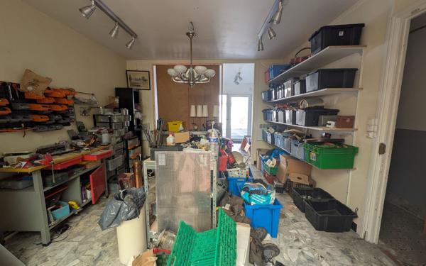 Maison à vendre    3 pièces • 145 m2 Saint-Quentin