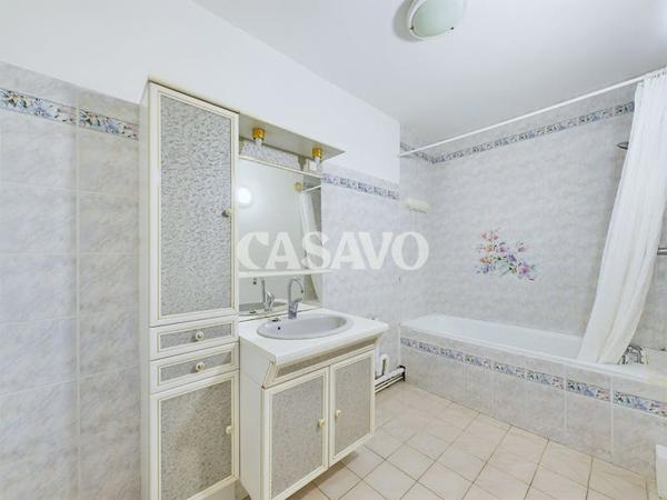 Vente Appartement 3 pièces de 65m² - 95000 Cergy