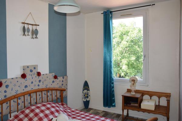 Maison de ville rénovée avec garage