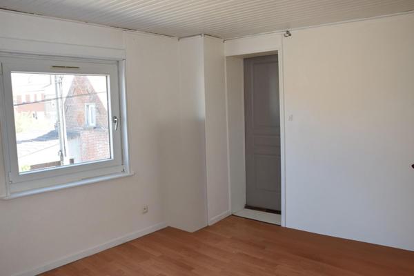 Maison de ville rénovée avec garage