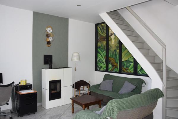 Maison de ville rénovée avec garage