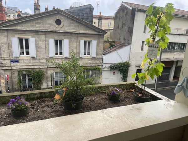 Appartement Bordeaux 2 pièce(s) 49.86 m2 , Bordeaux