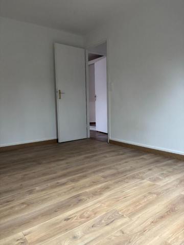 Maison calme dans voie sans issue, env. arboré