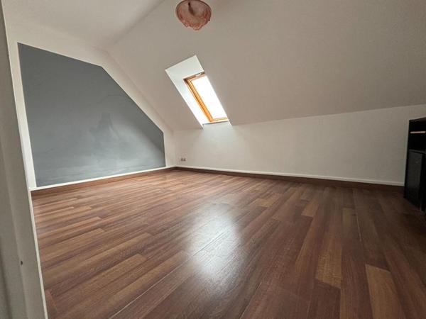 Maison calme dans voie sans issue, env. arboré