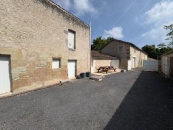 86380 SAINT MARTIN LA PALLU Maison Saint Martin La Pallu 8 pièce(s)