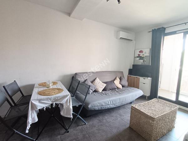 Six-fours les plages La Coudoulière. Appartement T2 de 23,75m² avec loggia de 7m² + place de parking