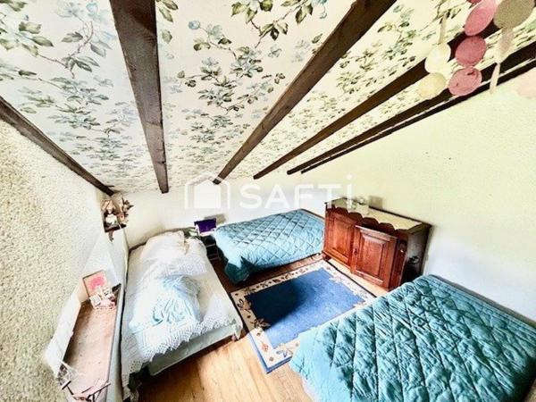 Maison 189 m², 8 pièces , 5 chambres, 1528m² de terrain