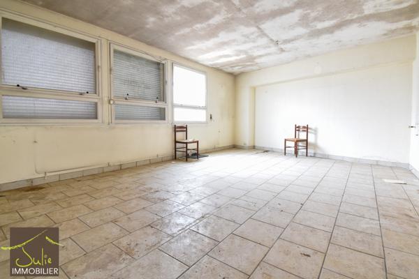 CERIZAY Centre-ville, Ensemble immobilier à réhabiliter, Idéal investisseurs !