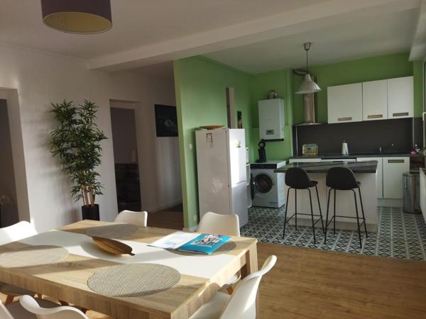 Appartement
                                                                                                                                                                                                                                                                                                                        4 pièce(s)                                                                                                                                                                                                          2 chambre(s)                                                                                                                                                                                                          72  m²