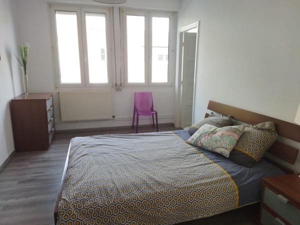 Appartement
                                                                                                                                                                                                                                                                                                                        4 pièce(s)                                                                                                                                                                                                          2 chambre(s)                                                                                                                                                                                                          72  m²
