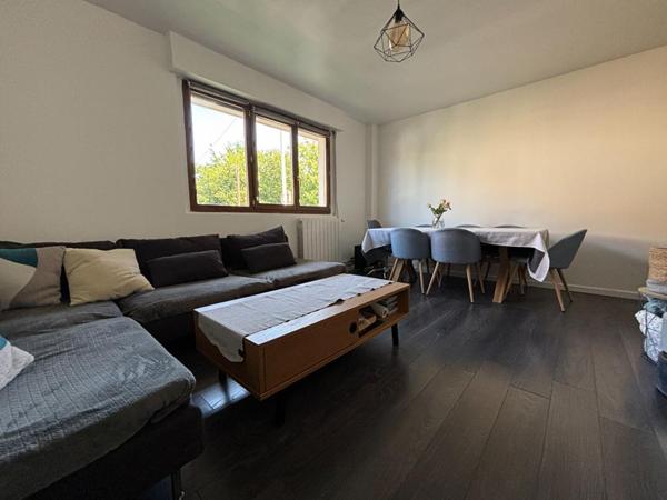 Le Coup de Coeur à Noisy-le-Sec ! F2 Rénové avec Terrasse ensoleillée & Parking