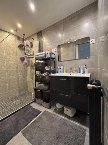 Le Coup de Coeur à Noisy-le-Sec ! F2 Rénové avec Terrasse ensoleillée & Parking