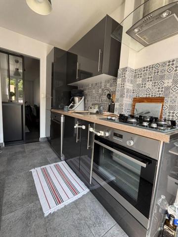 Le Coup de Coeur à Noisy-le-Sec ! F2 Rénové avec Terrasse ensoleillée & Parking