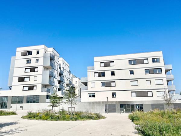 A VENDRE appartement vendu libre à Fleury Sur Orne 2 pièce(s) 42.19 m2 - terrasse - vue dégagée - terrasse- cave - parking