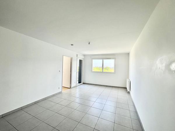 A VENDRE appartement vendu libre à Fleury Sur Orne 2 pièce(s) 42.19 m2 - terrasse - vue dégagée - terrasse- cave - parking
