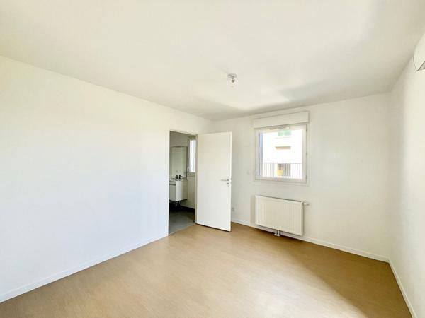 A VENDRE appartement vendu libre à Fleury Sur Orne 2 pièce(s) 42.19 m2 - terrasse - vue dégagée - terrasse- cave - parking