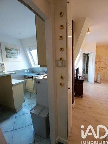 Location studio 33 m² Paris 8