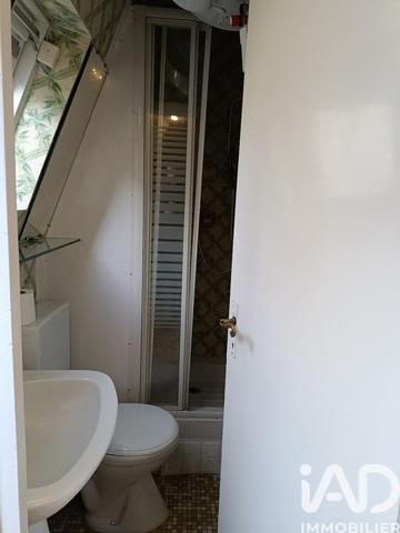 Location studio 33 m² Paris 8