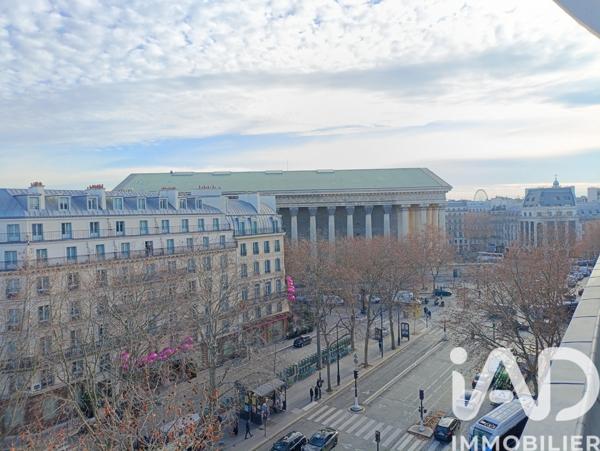 Location studio 33 m² Paris 8