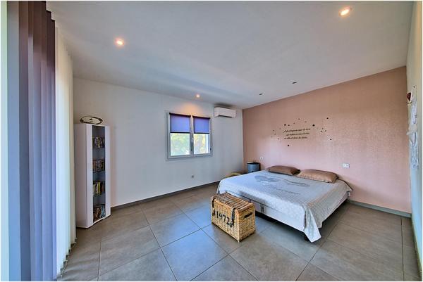 Maison à SOLARO, 20240 - 7 pièces 250m²