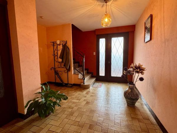 Charmant pavillon indépendant de 140 m² avec sous-sol et jardin arboré