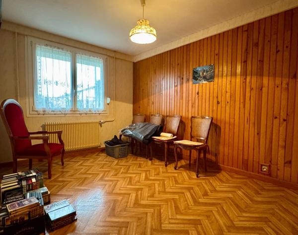 Charmant pavillon indépendant de 140 m² avec sous-sol et jardin arboré