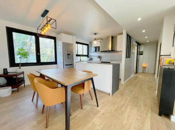 Versailles (78000) VERSAILLES CLAGNY MONTREUIL - SUPERBE DUPLEX de 68m2 utiles - BALCON - VUE sur le PARC PARTAGE de la RESIDENCE