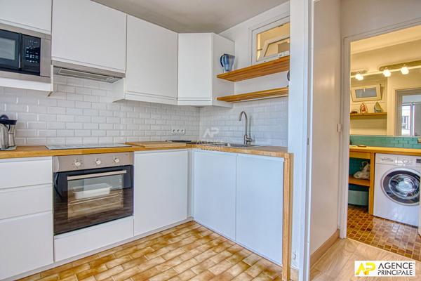 Le Chesnay limitrophe Versailles Appartement 2 pièces de 42.04 m² carrez situé au 4ème et dernier étage avec ascenseur et cave €265 000 ** - Référence 27157