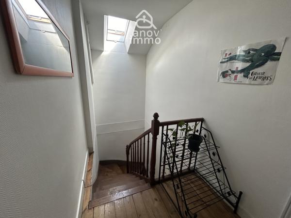 Maison
                                                                                                                                                                                                                                                                                                                        7 pièce(s)                                                                                                                                                                                                          4 chambre(s)                                                                                                                                                                                                          200  m²