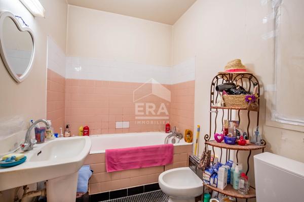 PARIS 75020 - Gambetta - Studio 26m² avec parking