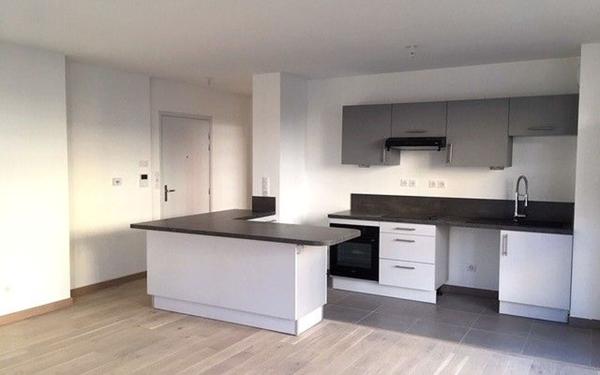 Appartement à vendre    3 pièces • 60,67 m2 Lyon 3