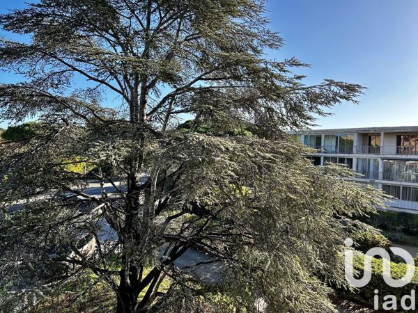 Appartement 4 pièces de 80 m² à Six-Fours-les-Plages (83140)