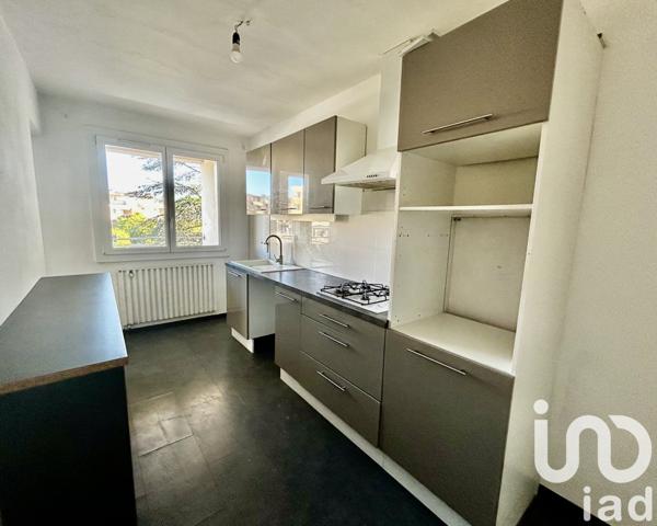 Appartement 4 pièces de 80 m² à Six-Fours-les-Plages (83140)