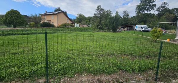 TERRAIN PLAT A BATIR 607 M2