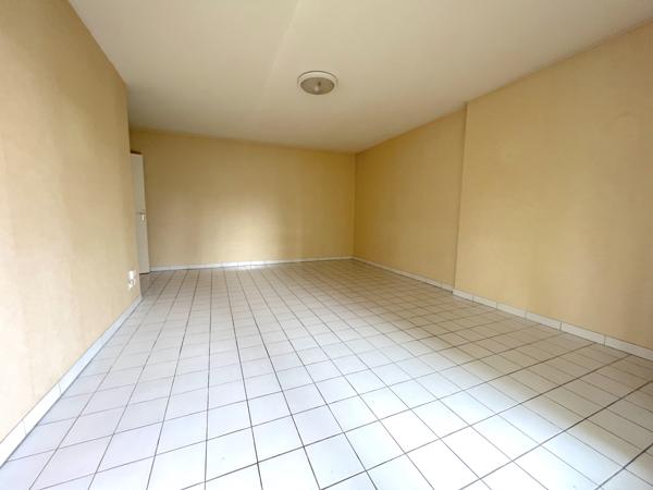 Appartement T3 de 64m² avec terrasse et parking fermé