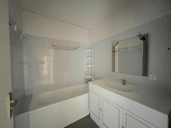 Appartement T3 de 64m² avec terrasse et parking fermé