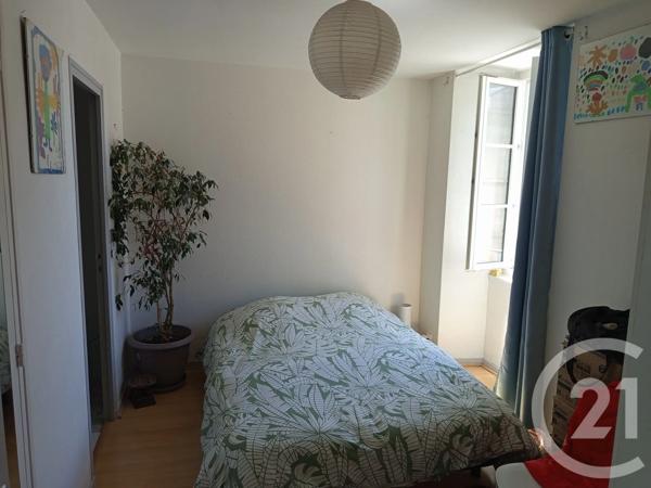 Appartement F2 Bis à vendre  2 pièces - 47 m 2   LA ROCHELLE  - 17
