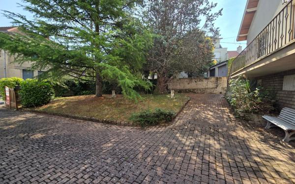 Maison à vendre    7 pièces •  Montceau-les-Mines